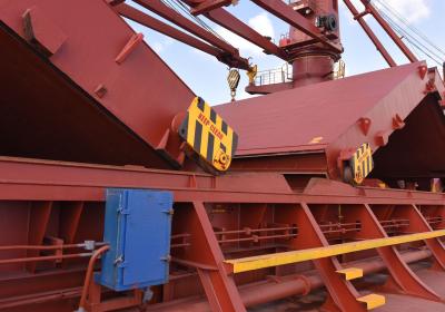 Bulk Carrier — Cargo Holds Cleaning at Anchorage (2023) — project photo